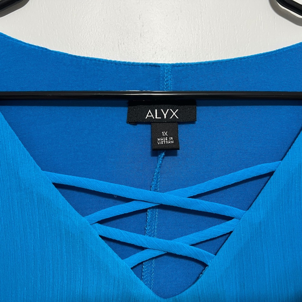 Alyx Womens 1X Blue Lattice V-Neck Poncho Overlay Tank Top Blouse Plus Size - Picture 2 of 7
